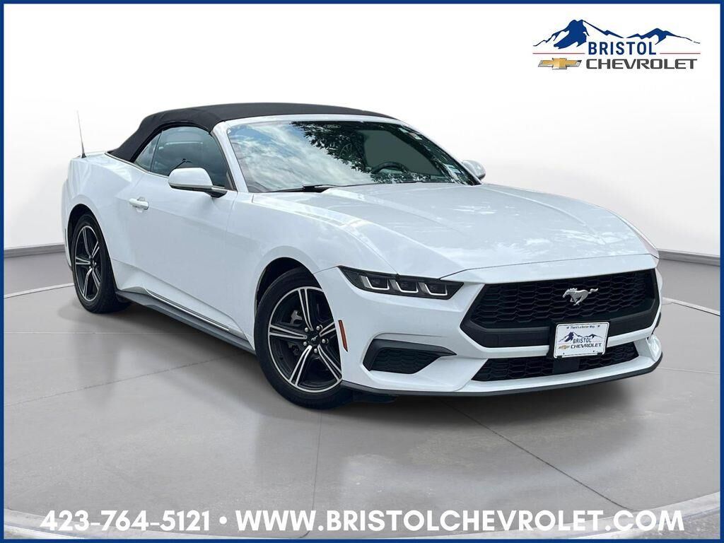 2025 Ford Mustang EcoBoost — photo 1 of 12