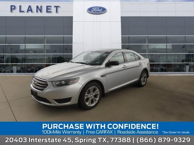 2017 Ford Taurus SE