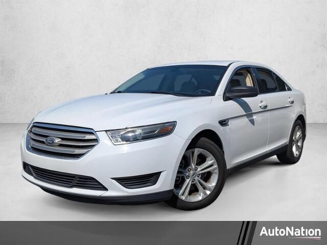 2017 Ford Taurus SE — photo 1 of 13