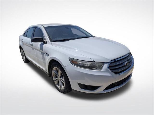 2015 Ford Taurus SE