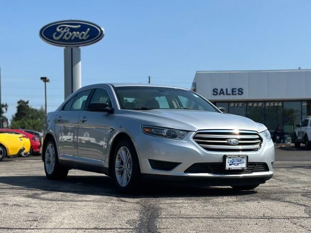 2017 Ford Taurus SE