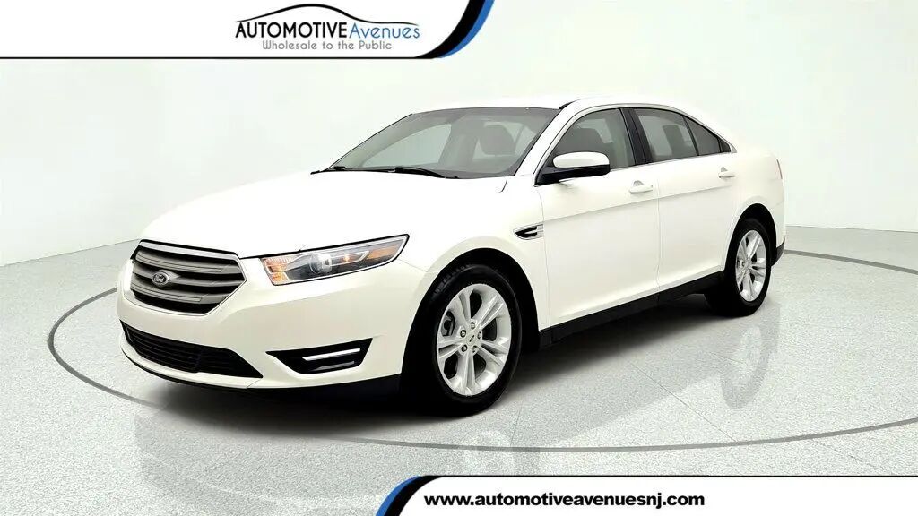 2018 Ford Taurus SEL