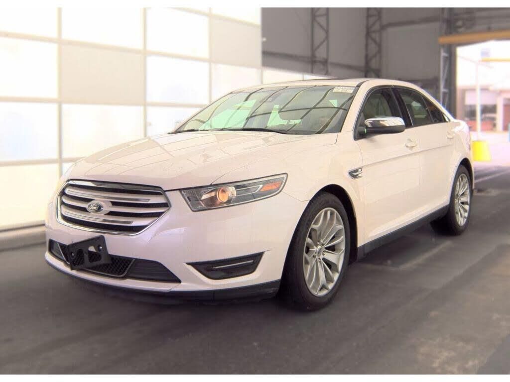 2019 Ford Taurus Limited — photo 1 of 1