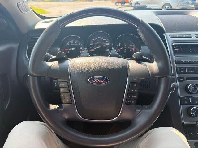2012 Ford Taurus Limited — photo 1 of 2