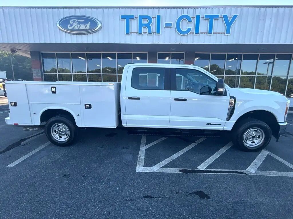 2025 Ford F-250 Super Duty XL — photo 1 of 13
