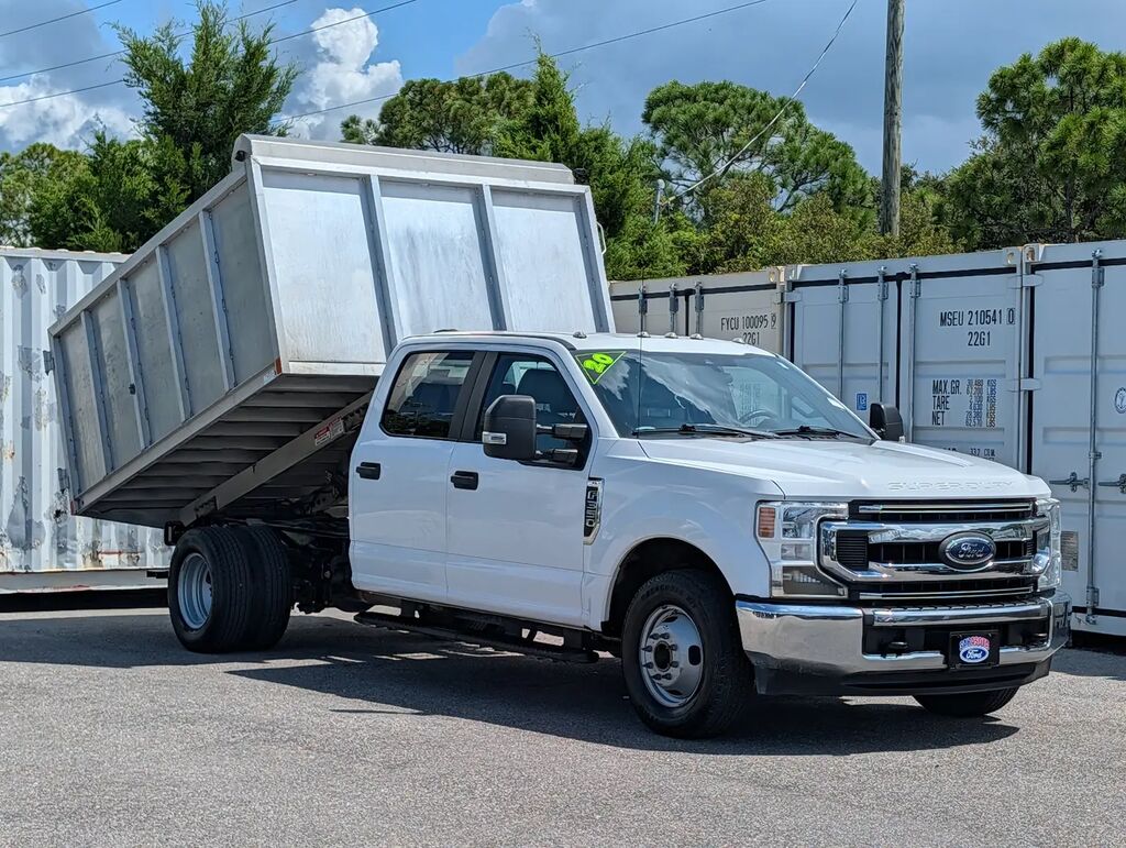 2020 Ford F-350 Super Duty Lariat — photo 1 of 13