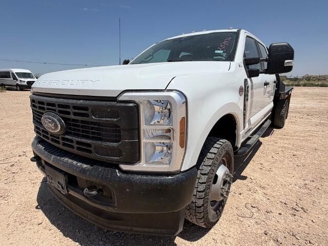 2025 Ford F-350 Super Duty XLT