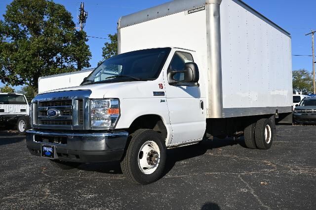 2016 Ford E-Series E-350 SD