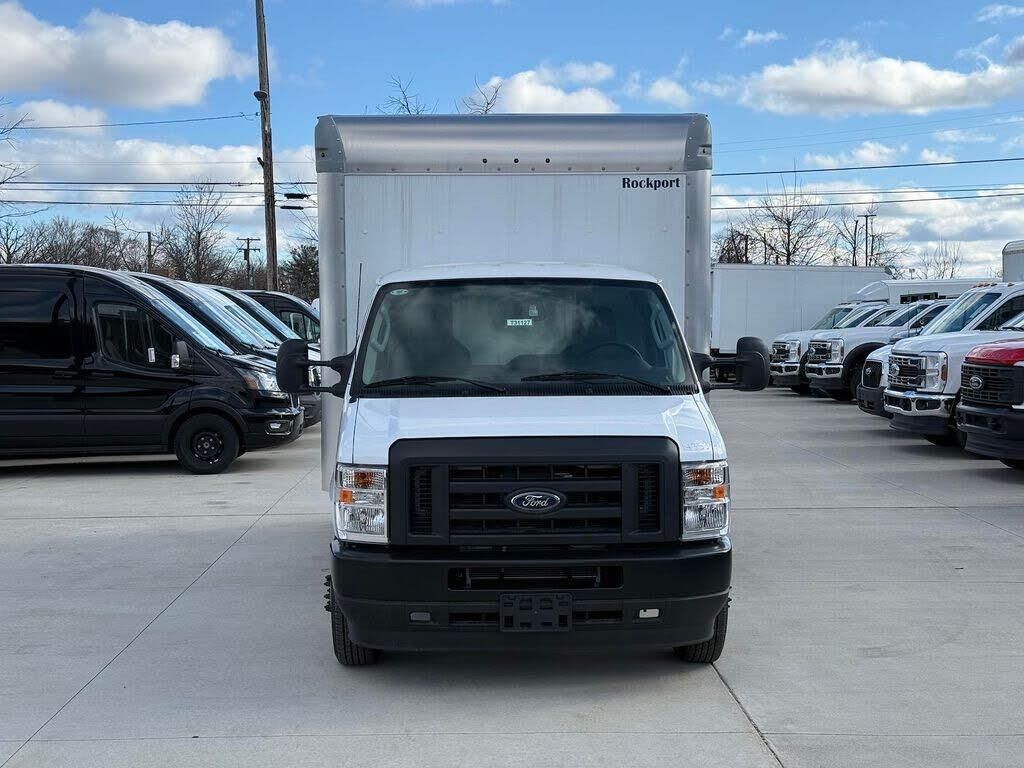 2025 Ford E-Series E-350 SD — photo 1 of 1