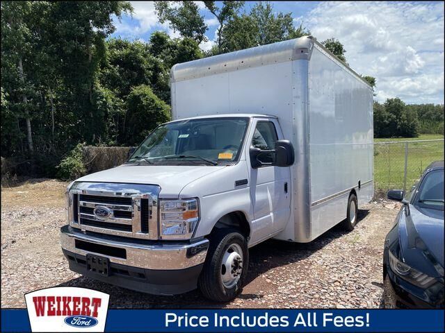 2023 Ford E-Series E-450 SD