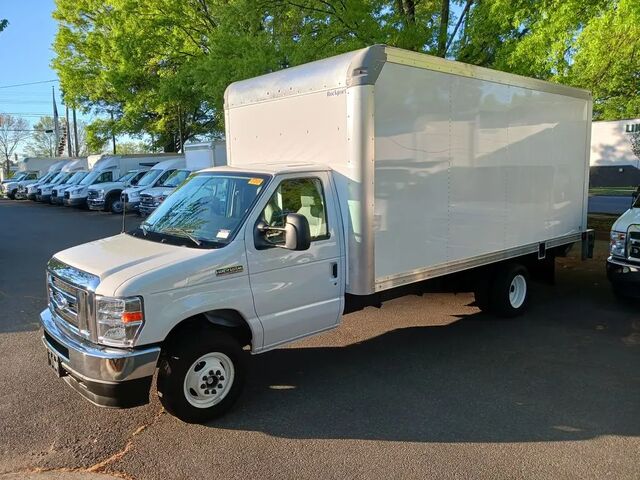 2025 Ford E-Series E-450 SD