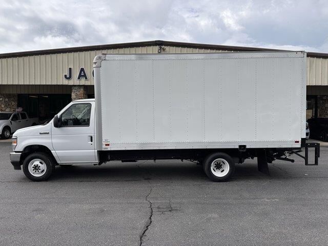 2026 Ford E-Series E-450 SD