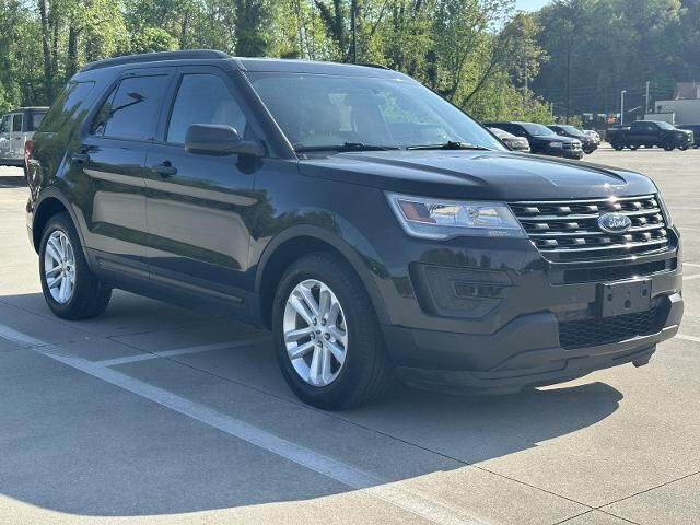 2017 Ford Explorer Base