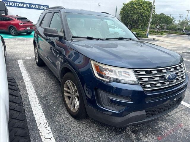 2016 Ford Explorer Base