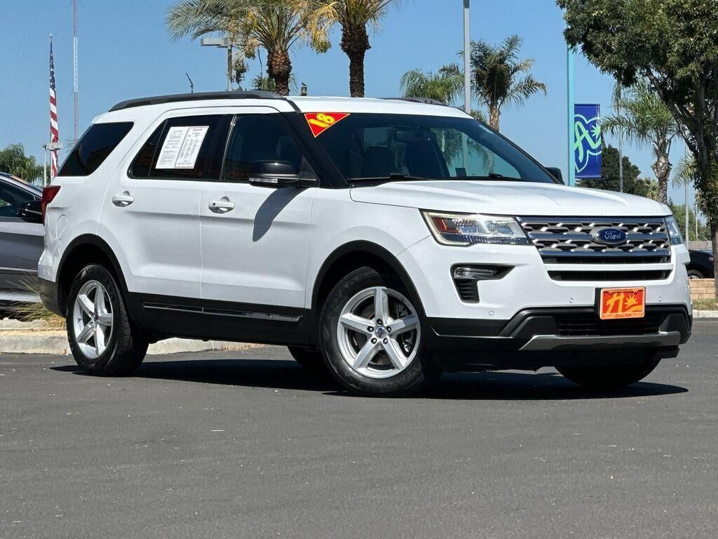 2018 Ford Explorer XLT — photo 1 of 1