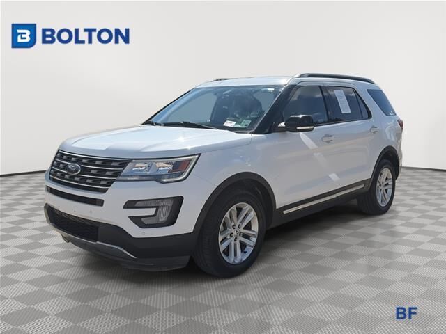 2017 Ford Explorer XLT — photo 1 of 13