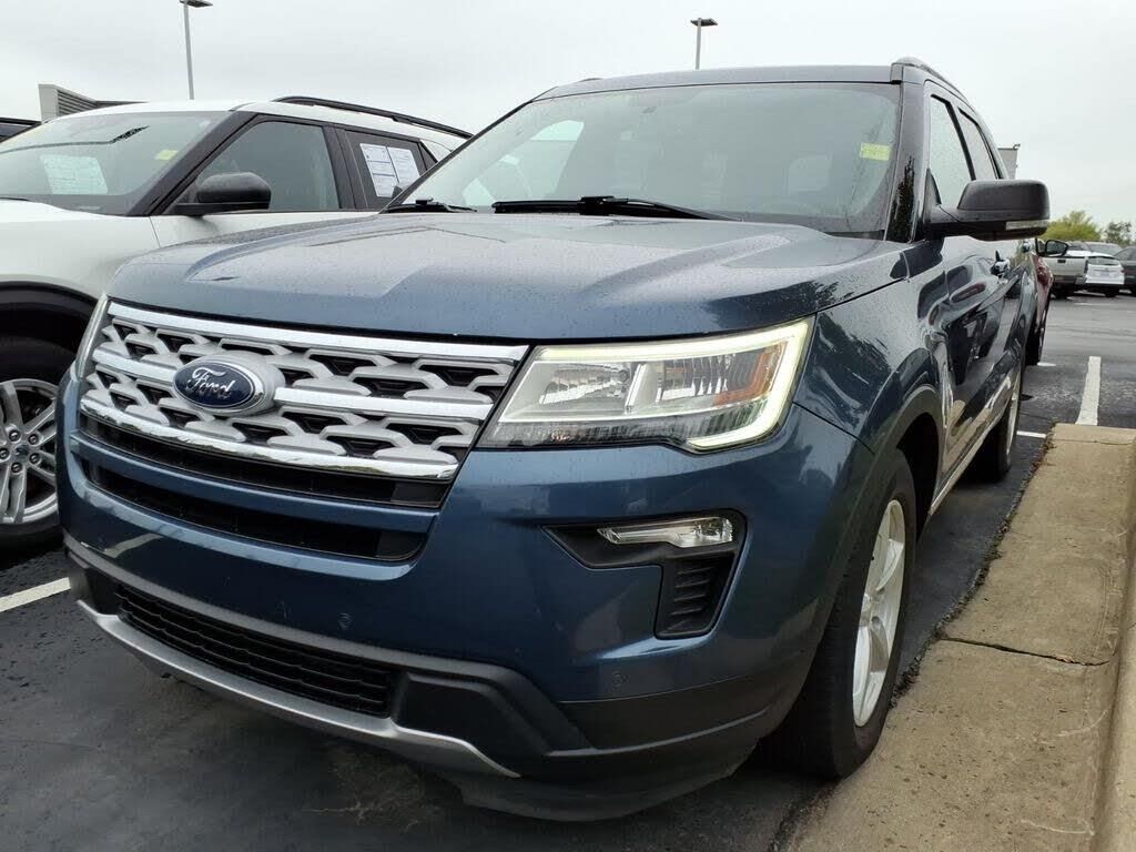 2019 Ford Explorer XLT — photo 1 of 1
