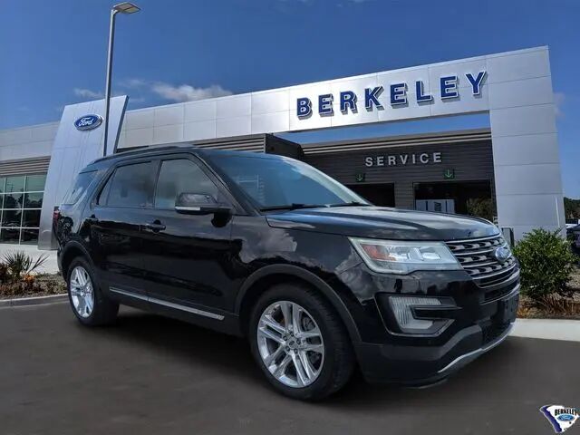 2016 Ford Explorer XLT — photo 1 of 13