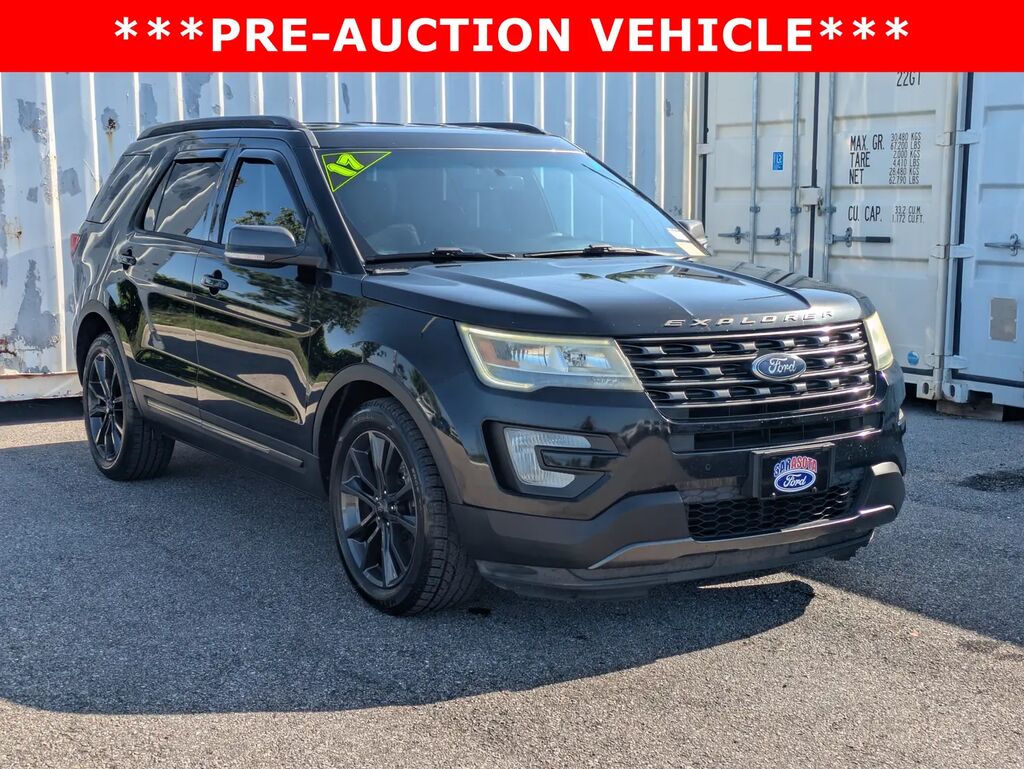 2017 Ford Explorer XLT — photo 1 of 26
