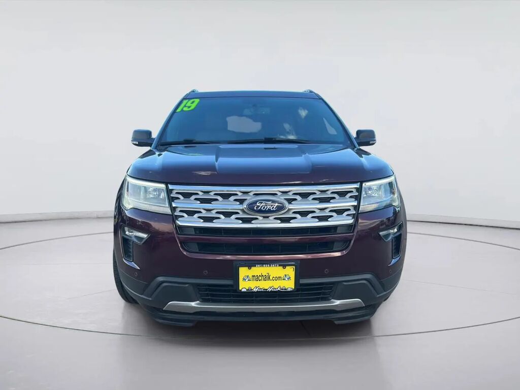 2019 Ford Explorer XLT — photo 1 of 13
