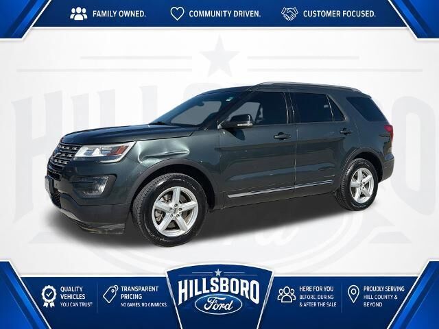 2016 Ford Explorer XLT — photo 1 of 13