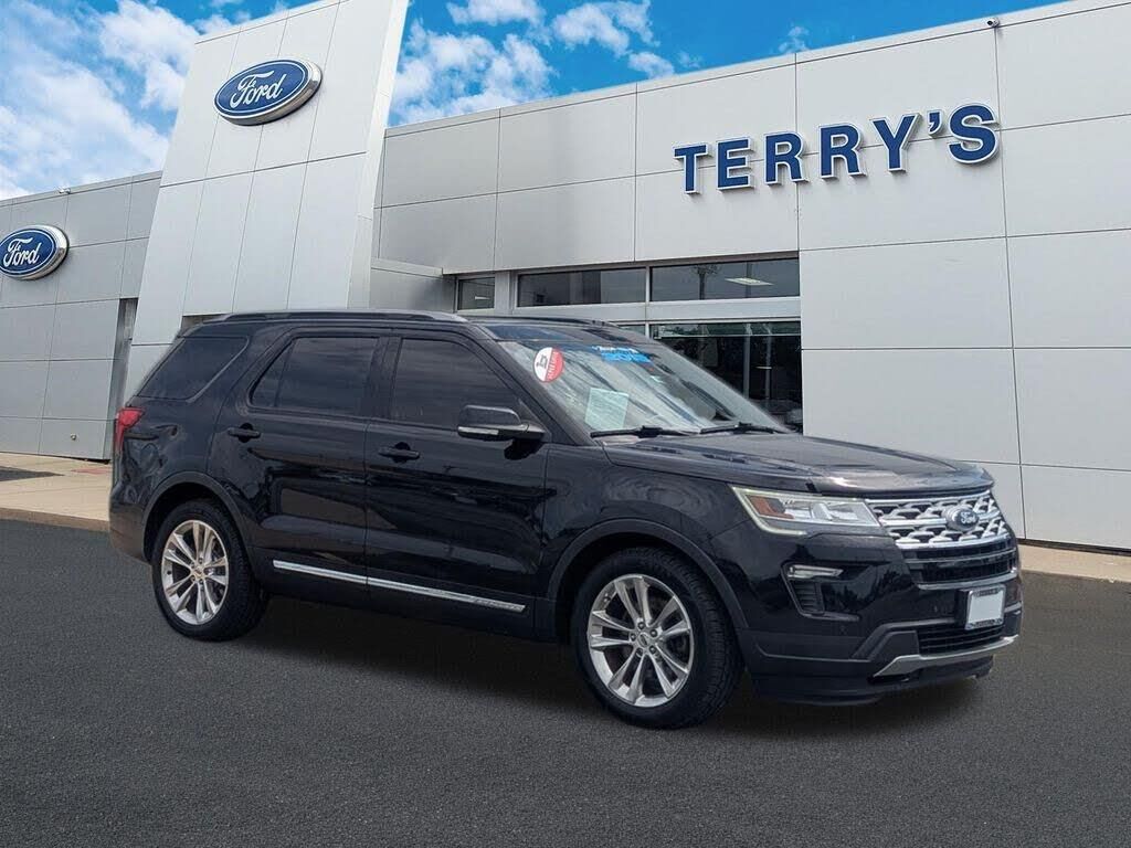 2018 Ford Explorer XLT — photo 1 of 1