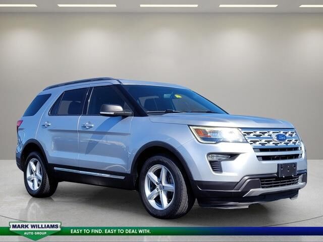 2019 Ford Explorer XLT — photo 1 of 13