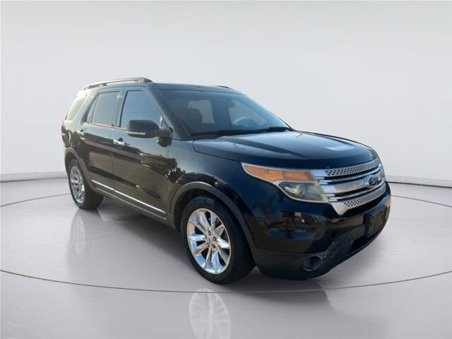 2015 Ford Explorer XLT — photo 1 of 13