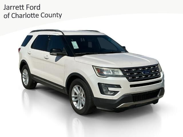 2017 Ford Explorer XLT — photo 1 of 13
