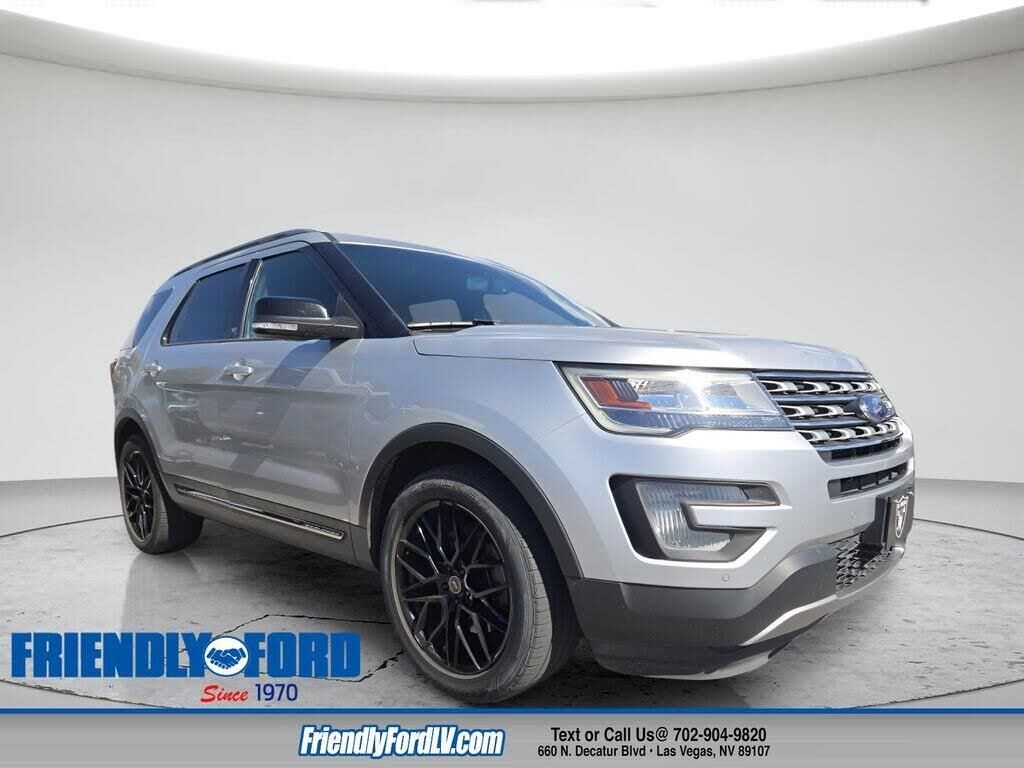 2017 Ford Explorer XLT — photo 1 of 1