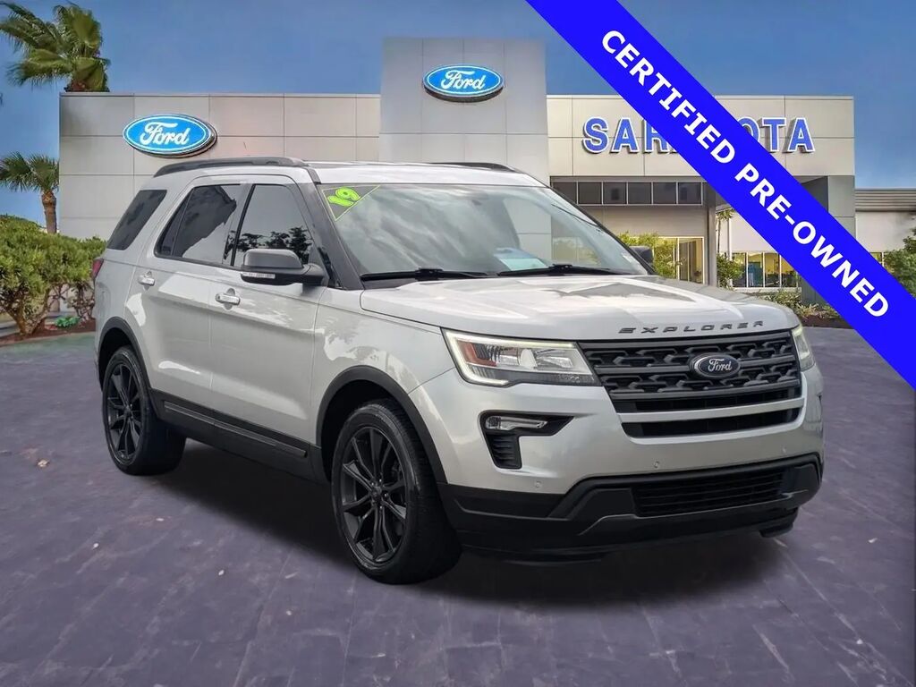 2019 Ford Explorer XLT — photo 1 of 13
