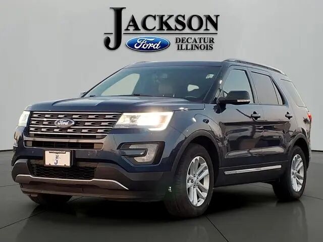 2017 Ford Explorer XLT — photo 1 of 13