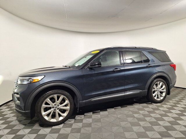 2022 Ford Explorer Platinum — photo 1 of 13