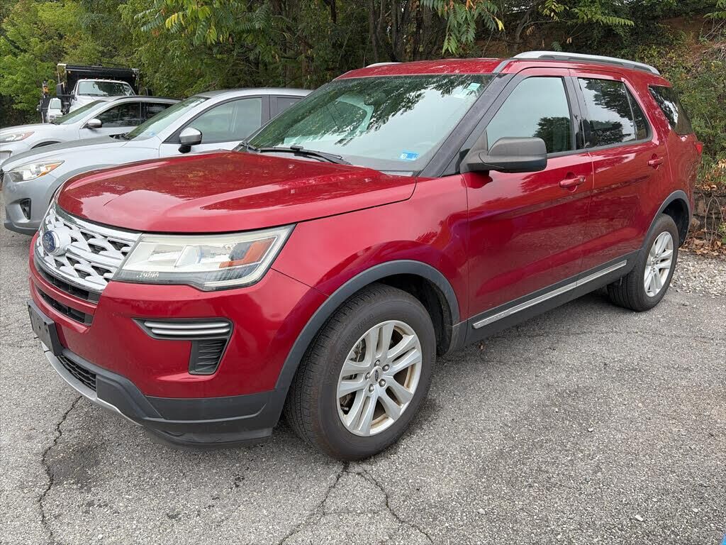 2018 Ford Explorer XLT — photo 1 of 1