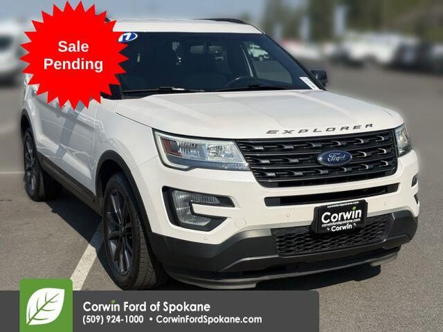 2017 Ford Explorer XLT — photo 1 of 1