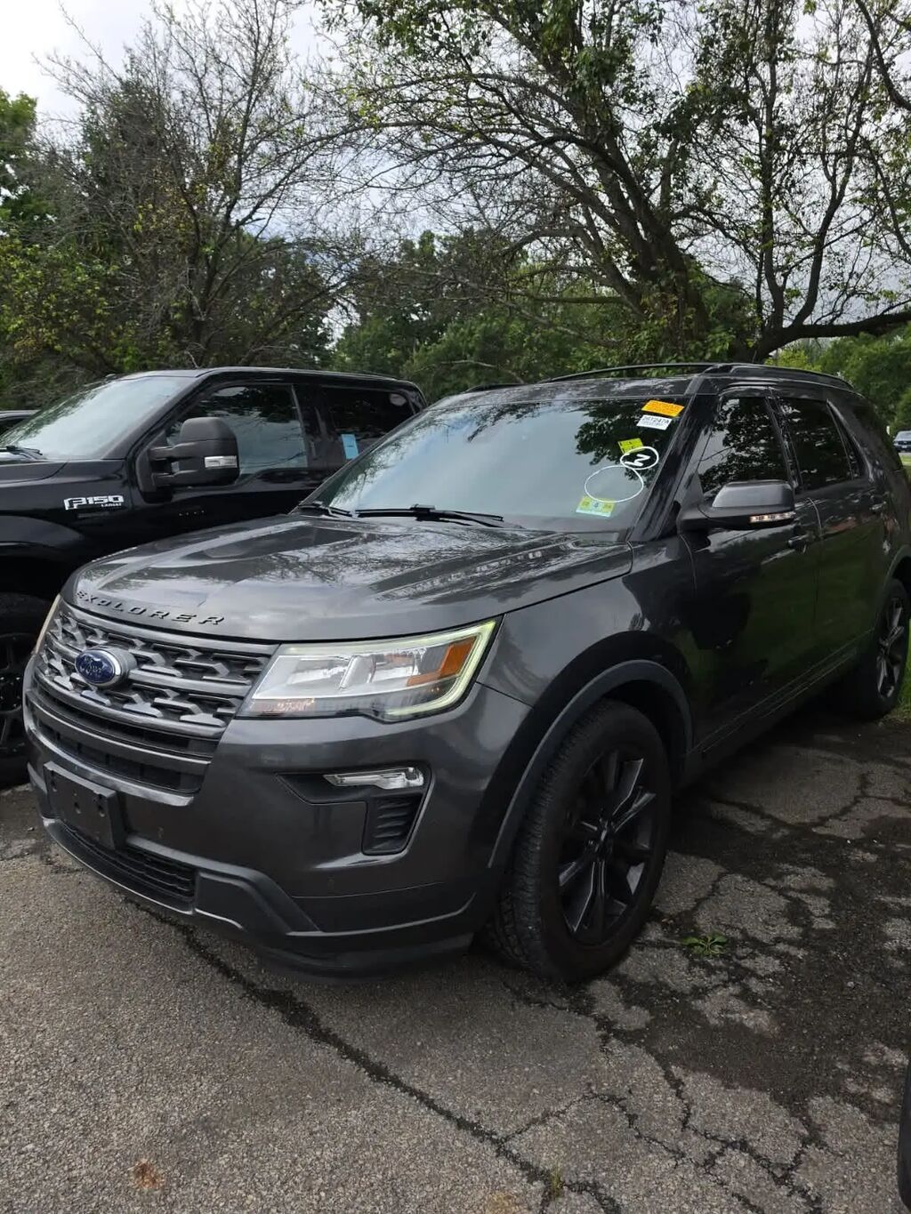 2019 Ford Explorer XLT — photo 1 of 1