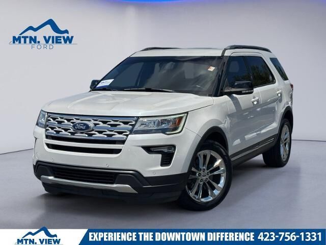 2018 Ford Explorer XLT — photo 1 of 12