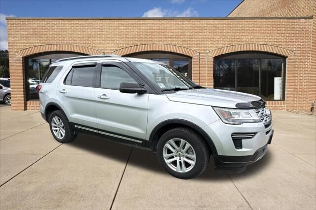 2019 Ford Explorer XLT — photo 1 of 13