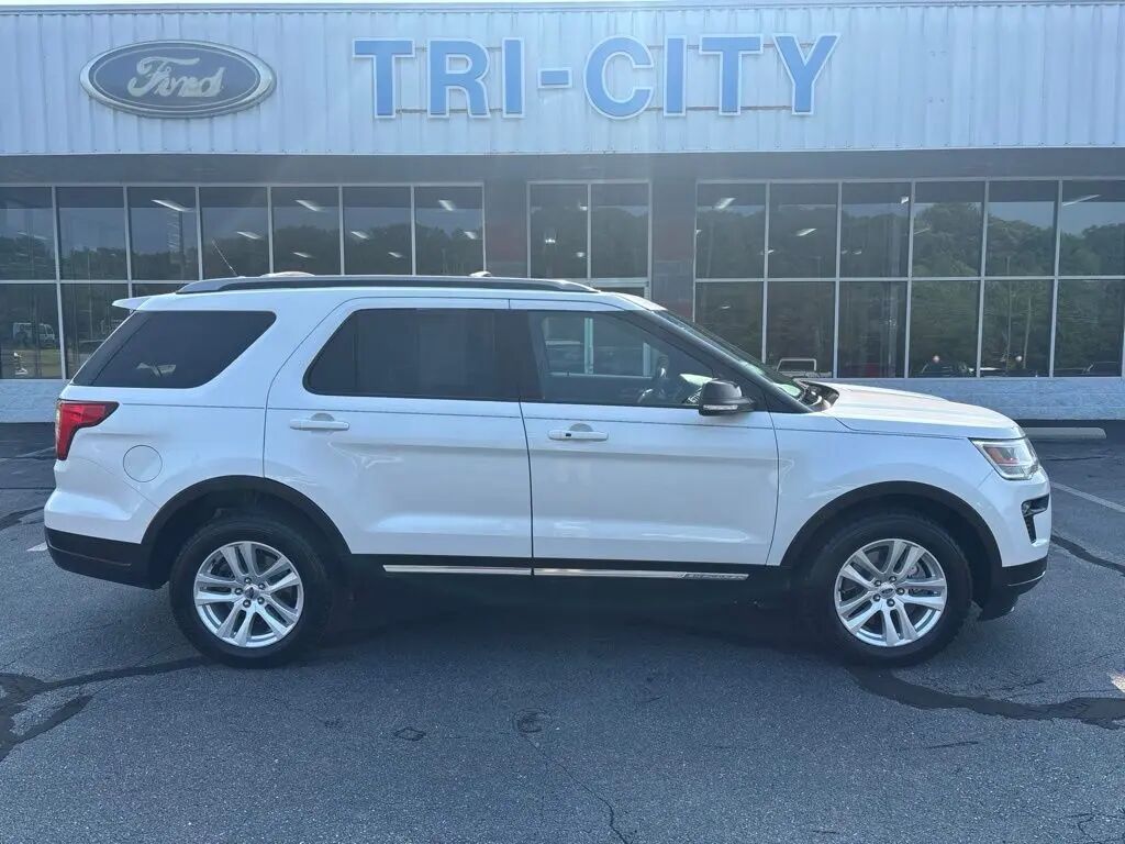 2018 Ford Explorer XLT — photo 1 of 13