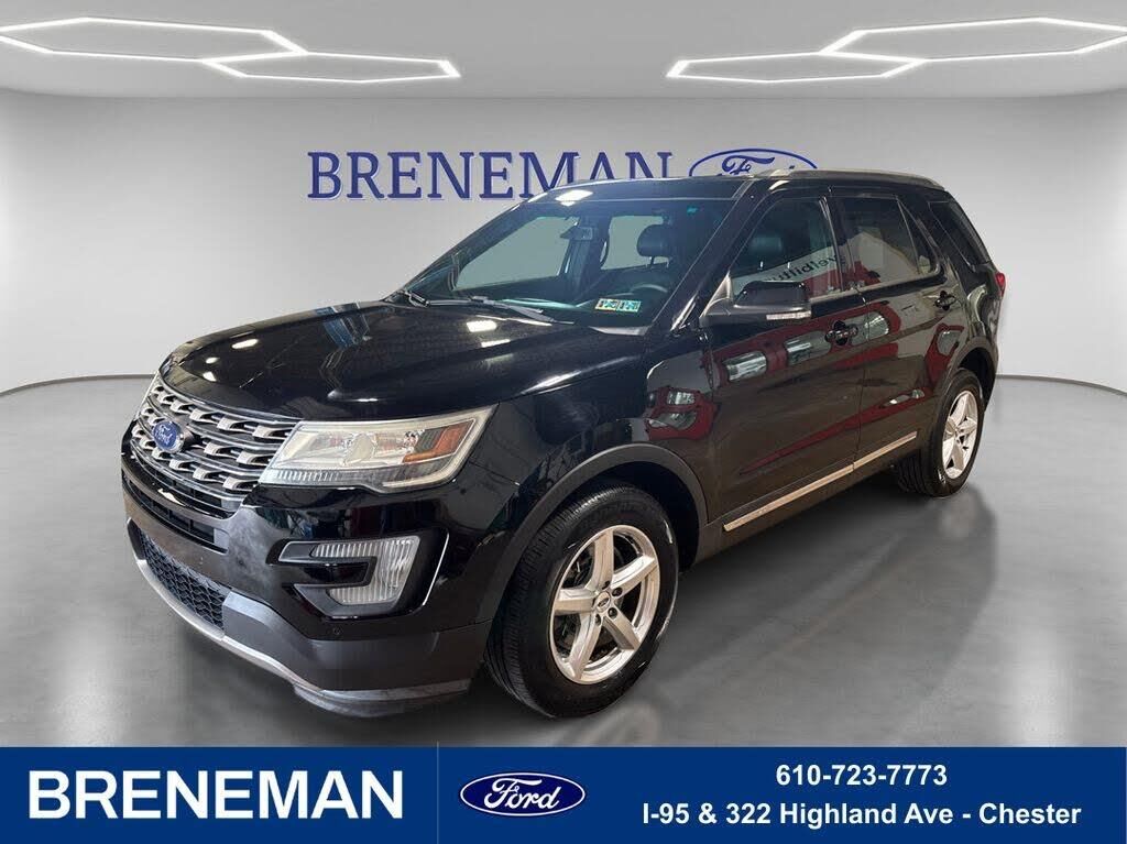 2016 Ford Explorer XLT — photo 1 of 2