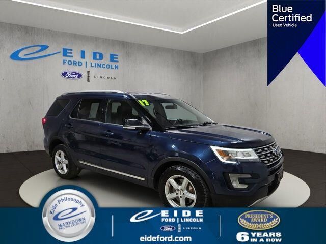 2017 Ford Explorer XLT — photo 1 of 12