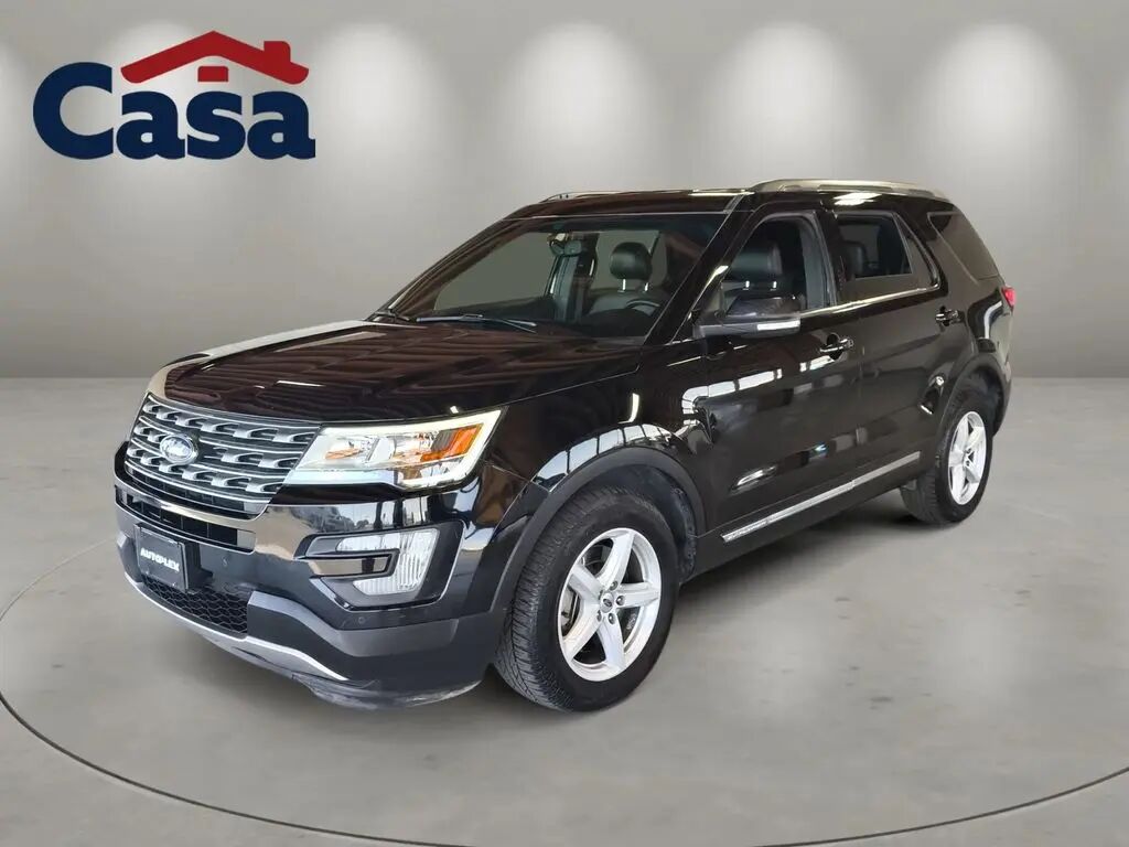 2017 Ford Explorer XLT — photo 1 of 13