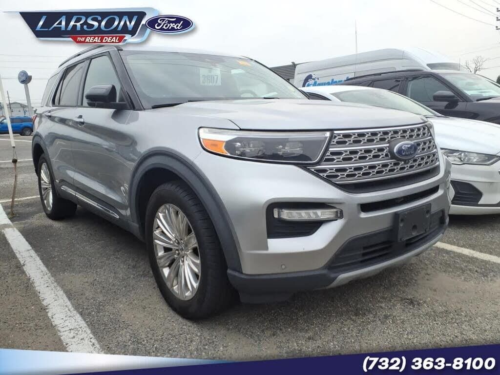2020 Ford Explorer Hybrid Limited — photo 1 of 1