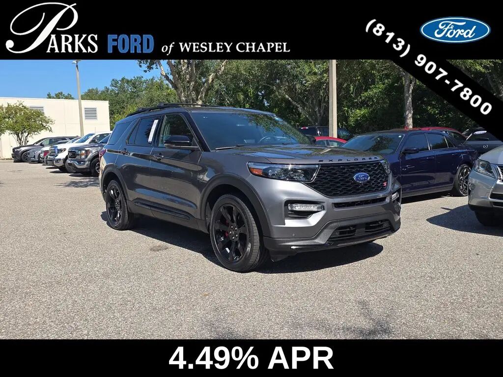 2023 Ford Explorer ST — photo 1 of 13
