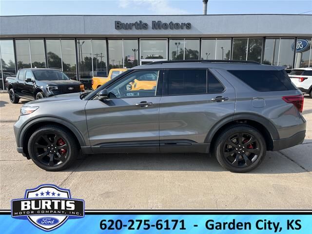 2023 Ford Explorer ST — photo 1 of 13