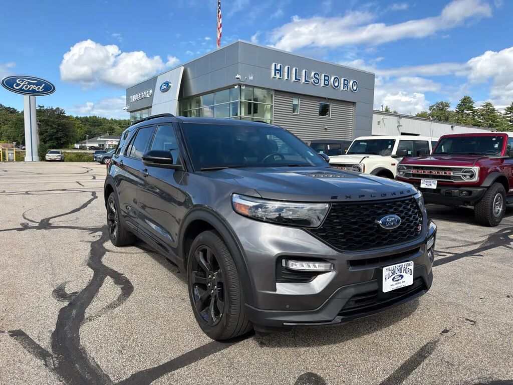 2023 Ford Explorer ST — photo 1 of 13