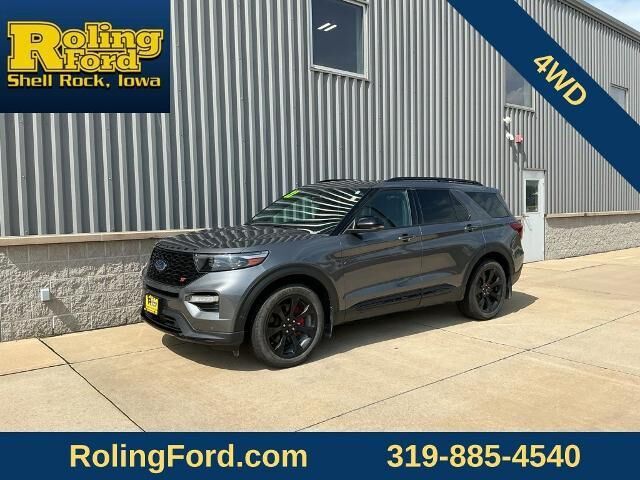 2022 Ford Explorer ST