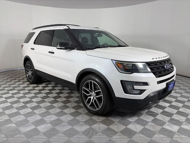 2017 Ford Explorer Sport — photo 1 of 13