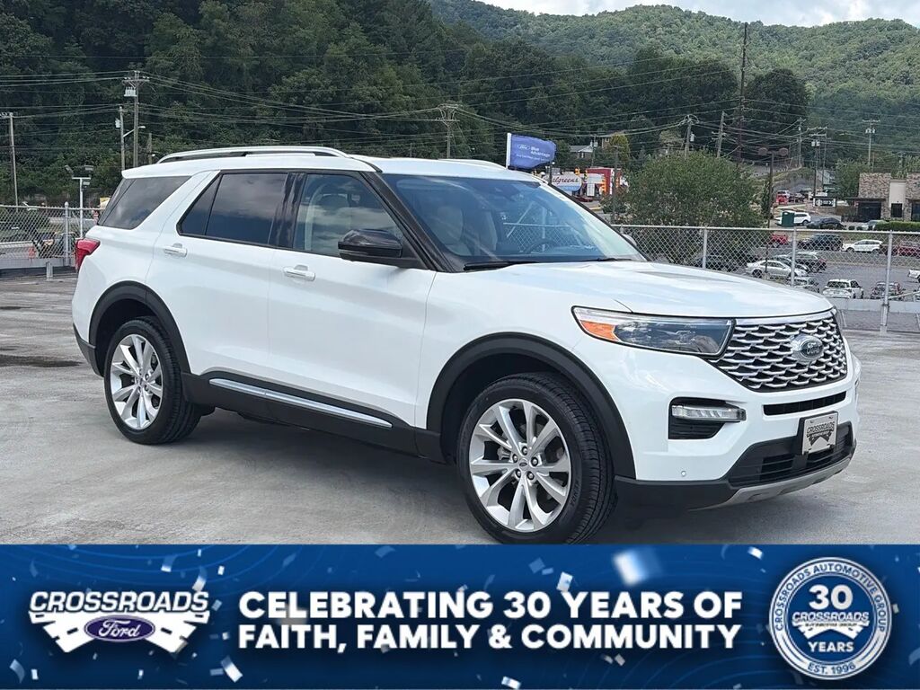 2023 Ford Explorer Platinum — photo 1 of 13