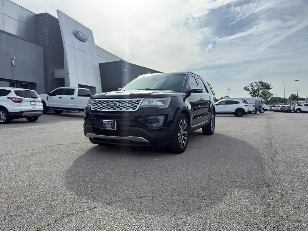 2016 Ford Explorer Platinum — photo 1 of 1
